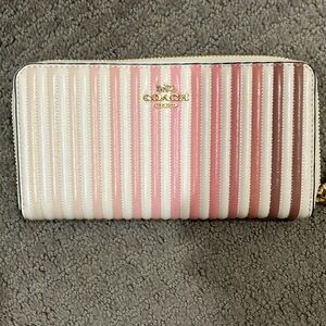 NWT! HTF coach accordion ombré pink wallet set